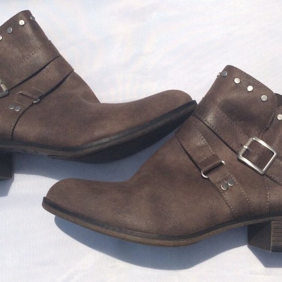 A.N.A Size 9M Alford Taupe Studded Stacked Heel Motorcycle Ankle Boots Pre-Owned - Picture 2 of 6